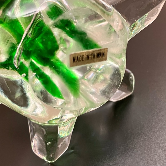 Vintage Green Ribbon Heavy Crystal Art Glass Christmas Tree Made In Taiwan - Picture 5 of 6